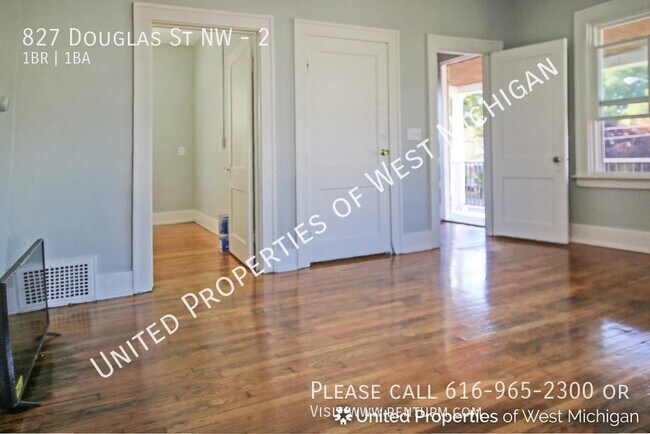 Photo - 827 Douglas St NW Unit 2