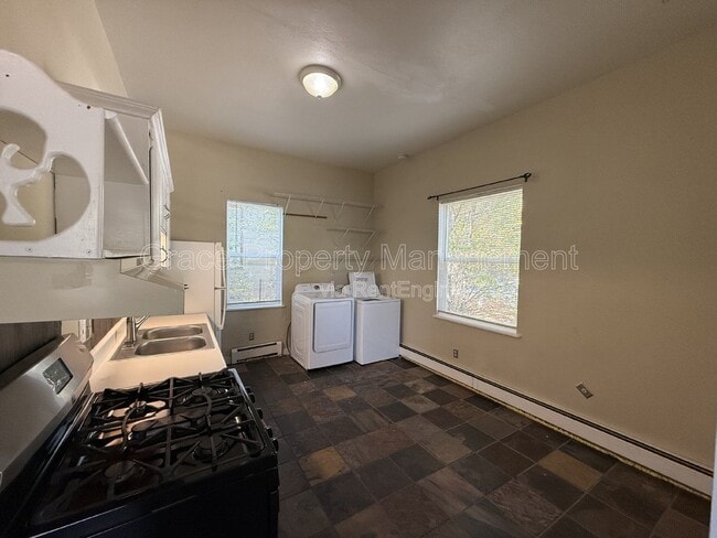 Photo - 410 E Geneseo St Unit A