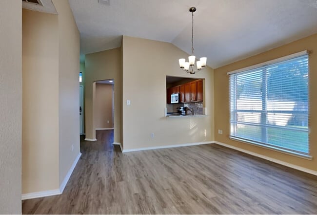 Building Photo - 8177 Shadywood Dr Rental