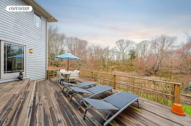 Photo - 48 White Oak Ln