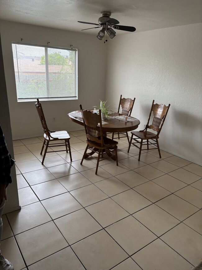 Photo - 1130 S Walnut St Apartments