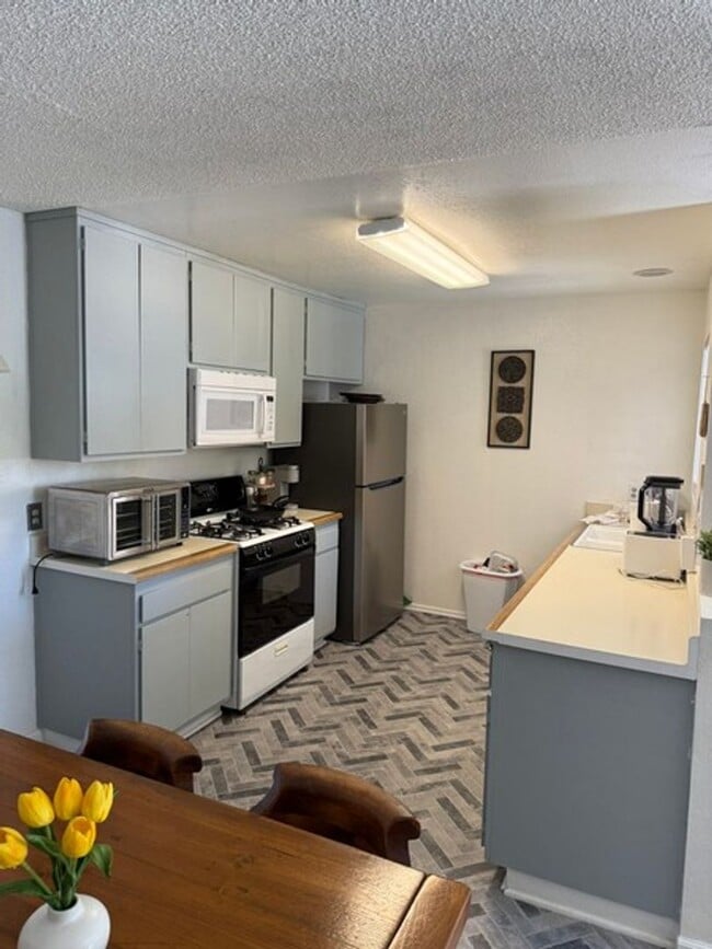 Photo - Gorgeous Quail Meadow Condo 2 bedroom / 1.5 bath