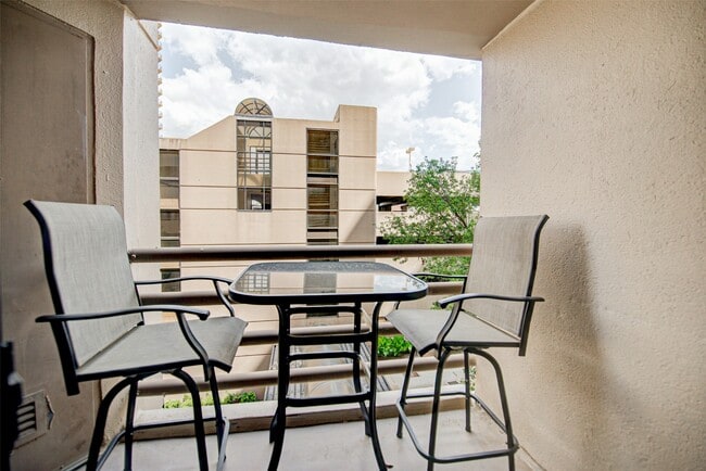 3525 Sage Rd Unit 407