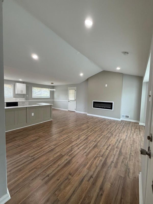 Photo - 1112 Chaplin St SE