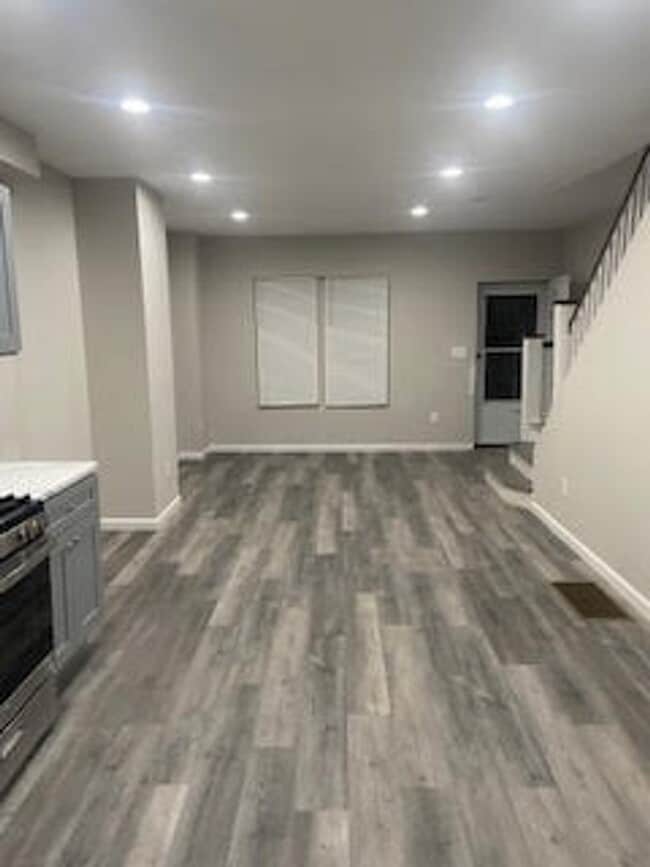 Photo - Gorgeous Front Porch Row - Ogontz