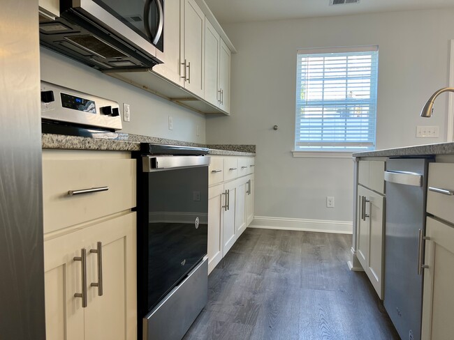 Photo - 609 37th Ave N