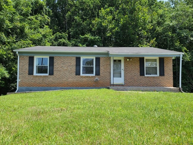 Photo - 1307 Roundabout Rd