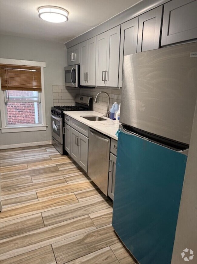 Building Photo - 86 Clinton Ave Unit 2 Rental