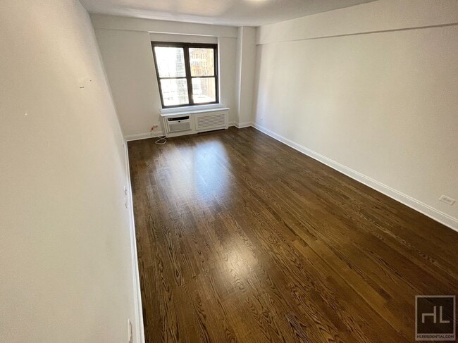 Building Photo - EAST 57 STREET