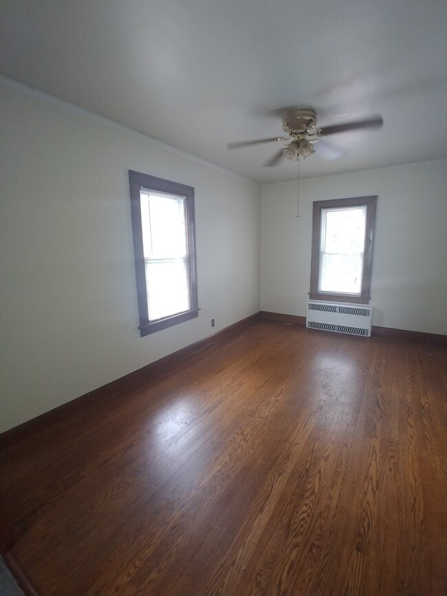 Photo - 453 E Kline St