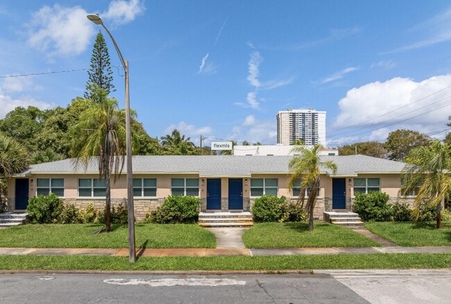 Building Photo - 409 50th St