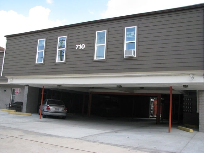 Building Photo - 710 Colquitt St Unit 07 Rental