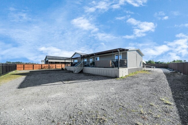 Photo - 1450 Rd 5734