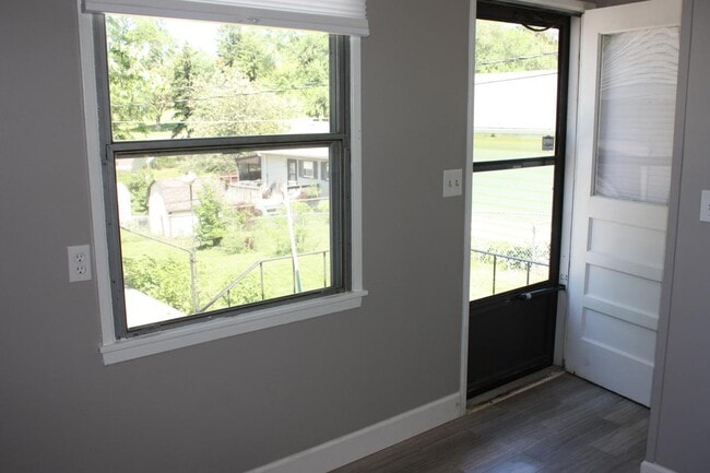 Photo - 5610 Frederick St