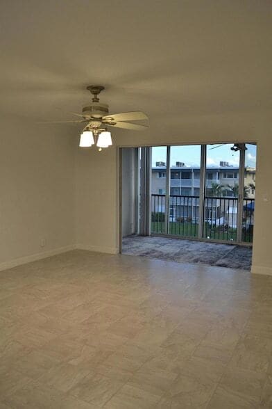 Photo - 124 Shore Ct Unit 303
