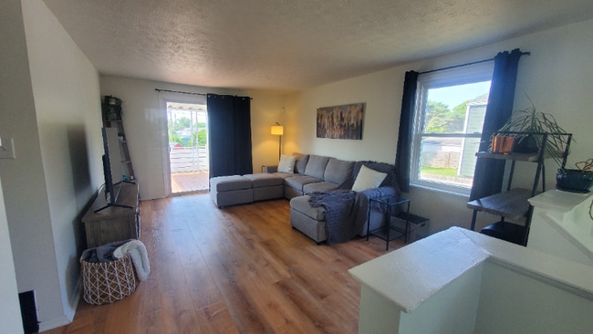 Photo - 977 Kyle Ave