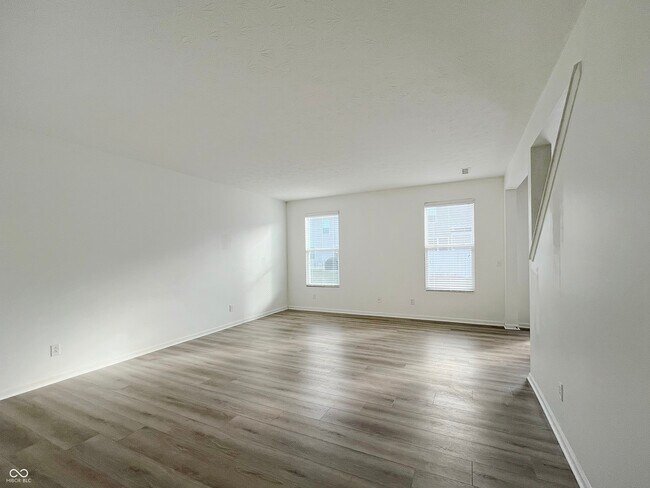 Photo - 5773 Bluff View Ln