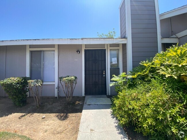 Building Photo - 1027 W Dakota Ave Unit 111 Rental