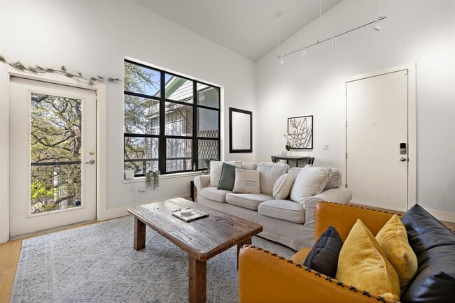 Photo - 907 Duncan Ln Unidad 302