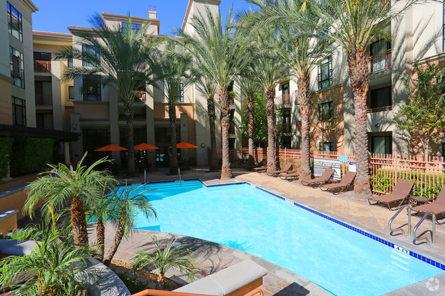 Heated Pool - Pasadena Gateway Villas Apartment Homes