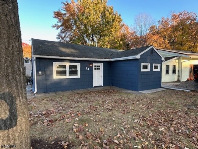 Building Photo - 74 E Shore Rd