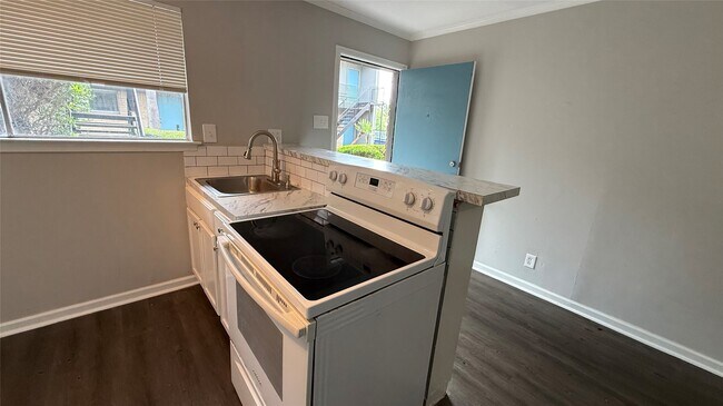 Photo - 1660 Richmond Ave. Unit 16