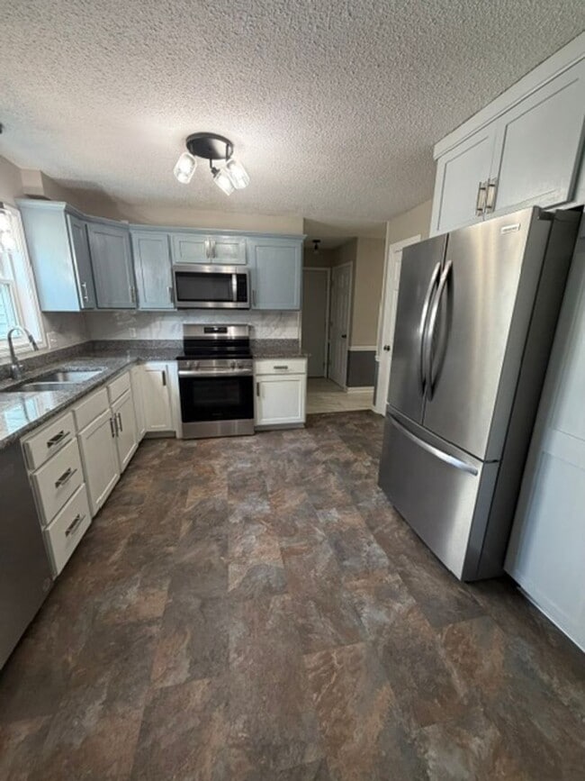 Photo - Central Davenport 4 Bedroom House