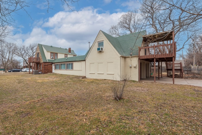 Photo - 804 N Perry Ave