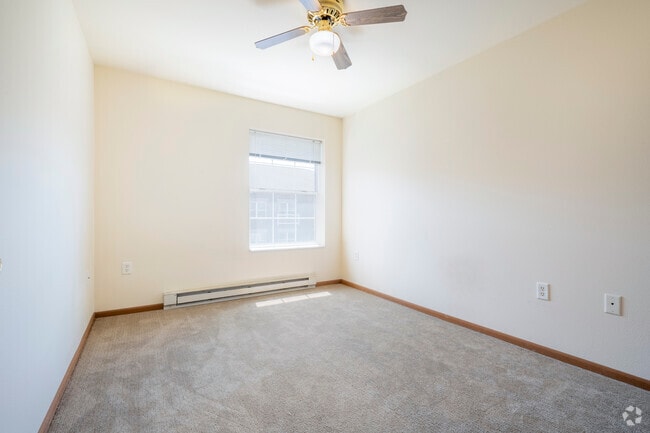 2BD Loft E- Bedroom