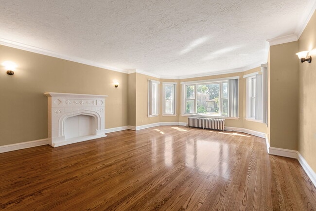 Photo - 8235 S Indiana Ave Unit 1