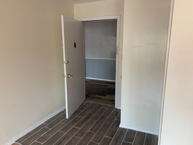 Photo - 1570 Woodman Dr Unit 1570-021