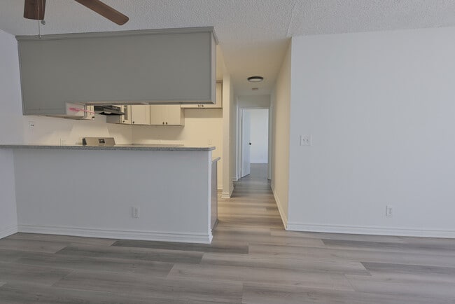 Photo - 943 Elden Ave Unit 204