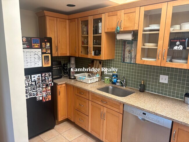 Building Photo - 140 Pearl St Unit 3A Rental