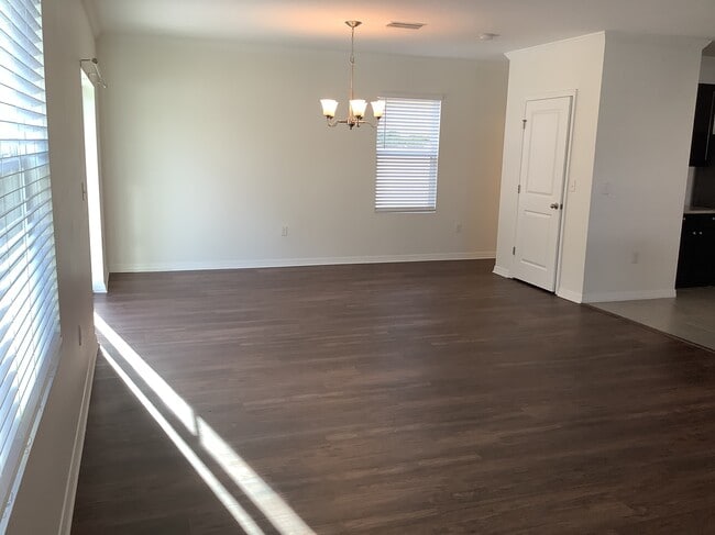 Photo - 807 Wiltonway Dr