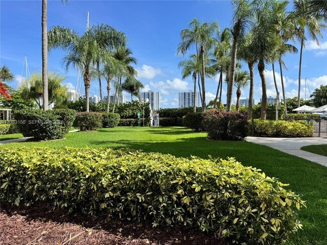 Photo - 3610 Yacht Club Dr Unidad 312
