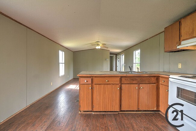 Photo - 1315 Reed Rd