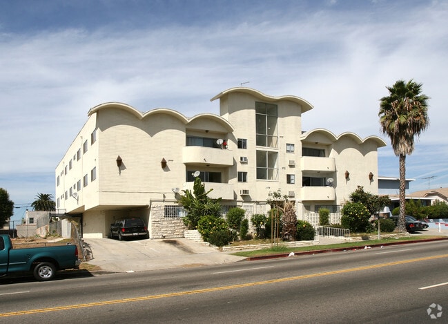 Primary Photo - 1179 Crenshaw Blvd