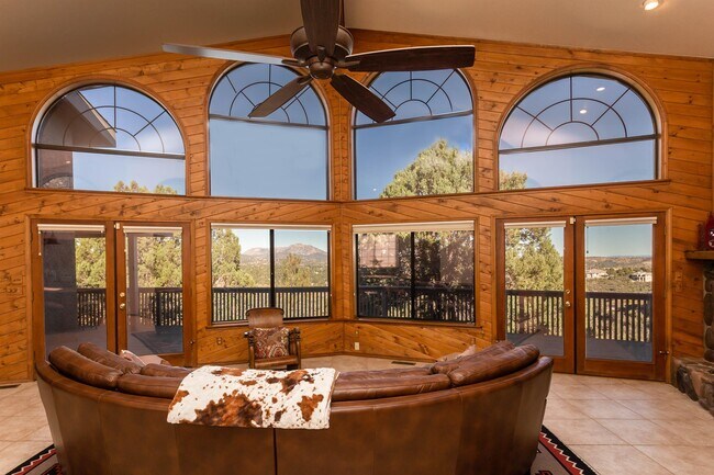 Photo - 1109 Northwood Loop