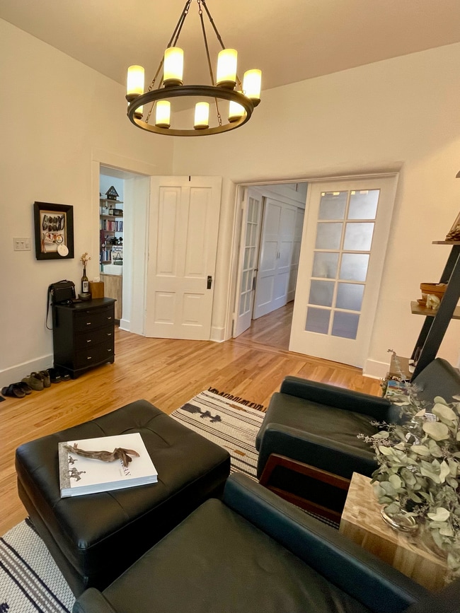 Photo - 308 Arno St NE