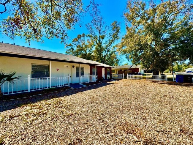 Photo - 627 Wildwood Way