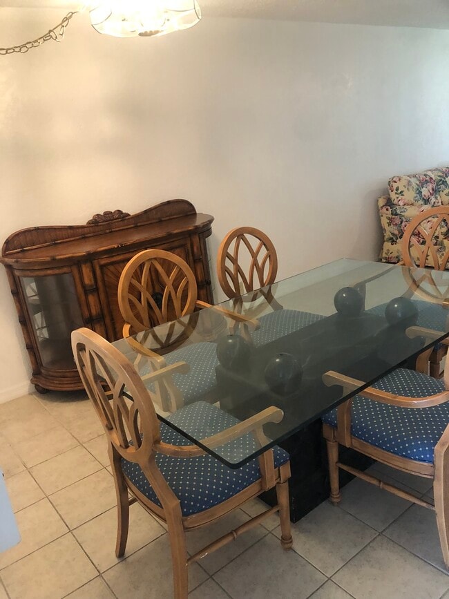 Photo - 2264 Winkler Ave Unidad 208