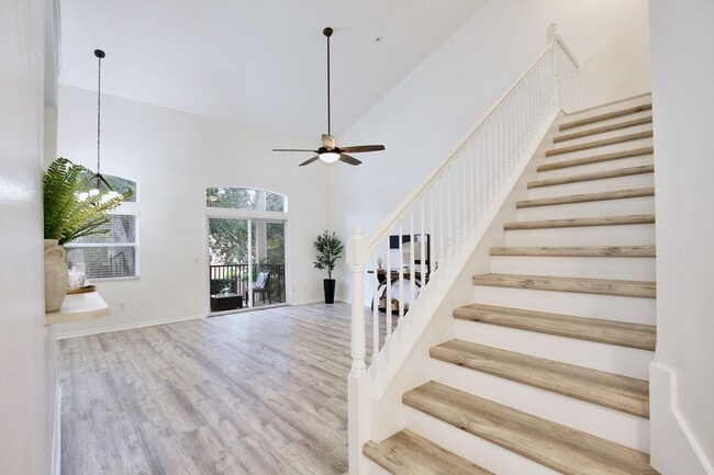 Photo - 696 Seabrook Ct