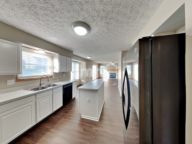 Photo - 2403 Hutcheson Ct