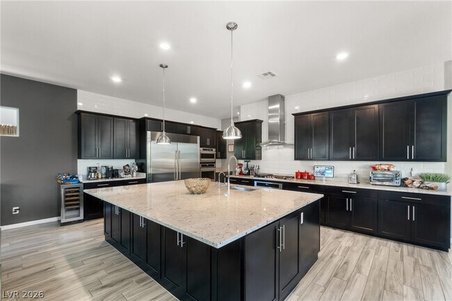 Photo - 6165 Amber View St