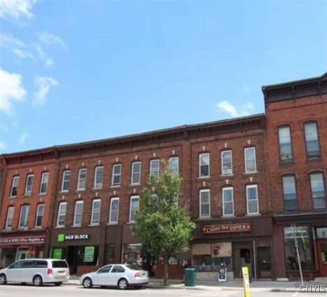 Building Photo - 268 State St