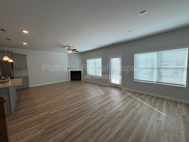 Photo - 342 Lanier Cir