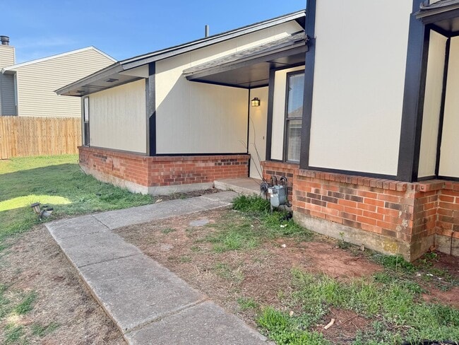 Photo - 1012 N Chowning Ave Unit 1014