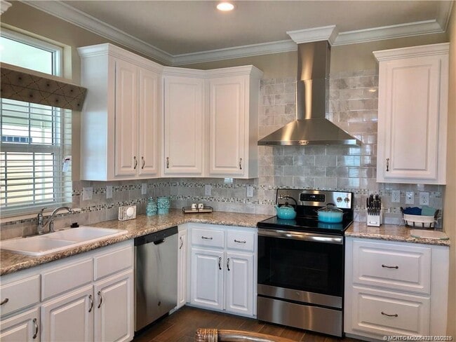 Photo - 163 NE Buoy Dr