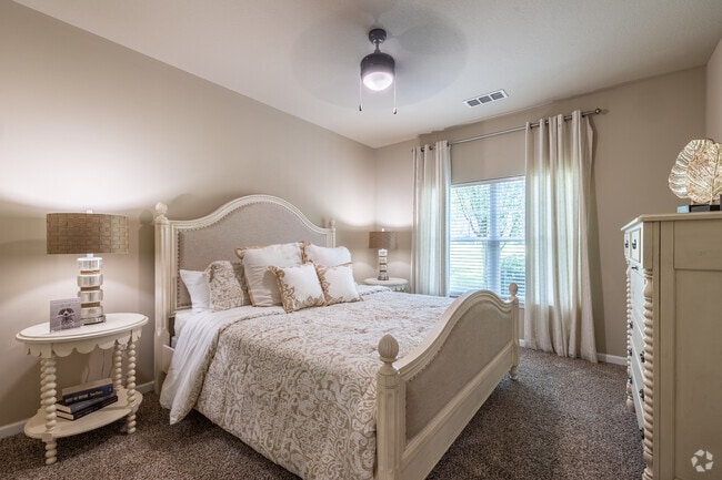 Photo - Waverly Station at the Highlands