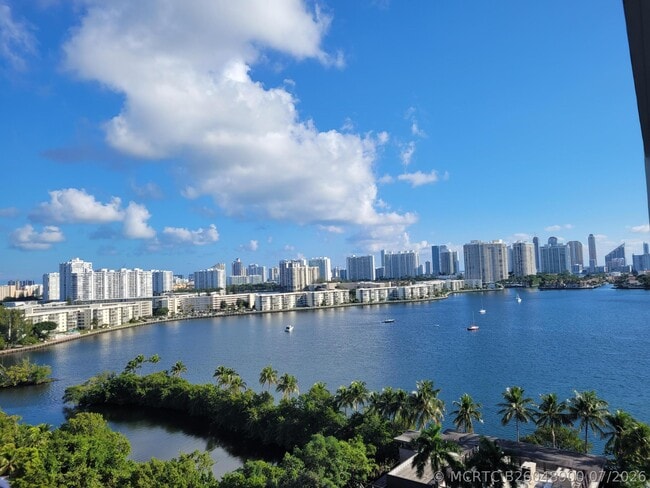 Building Photo - 17301 Biscayne Blvd Unit 1202